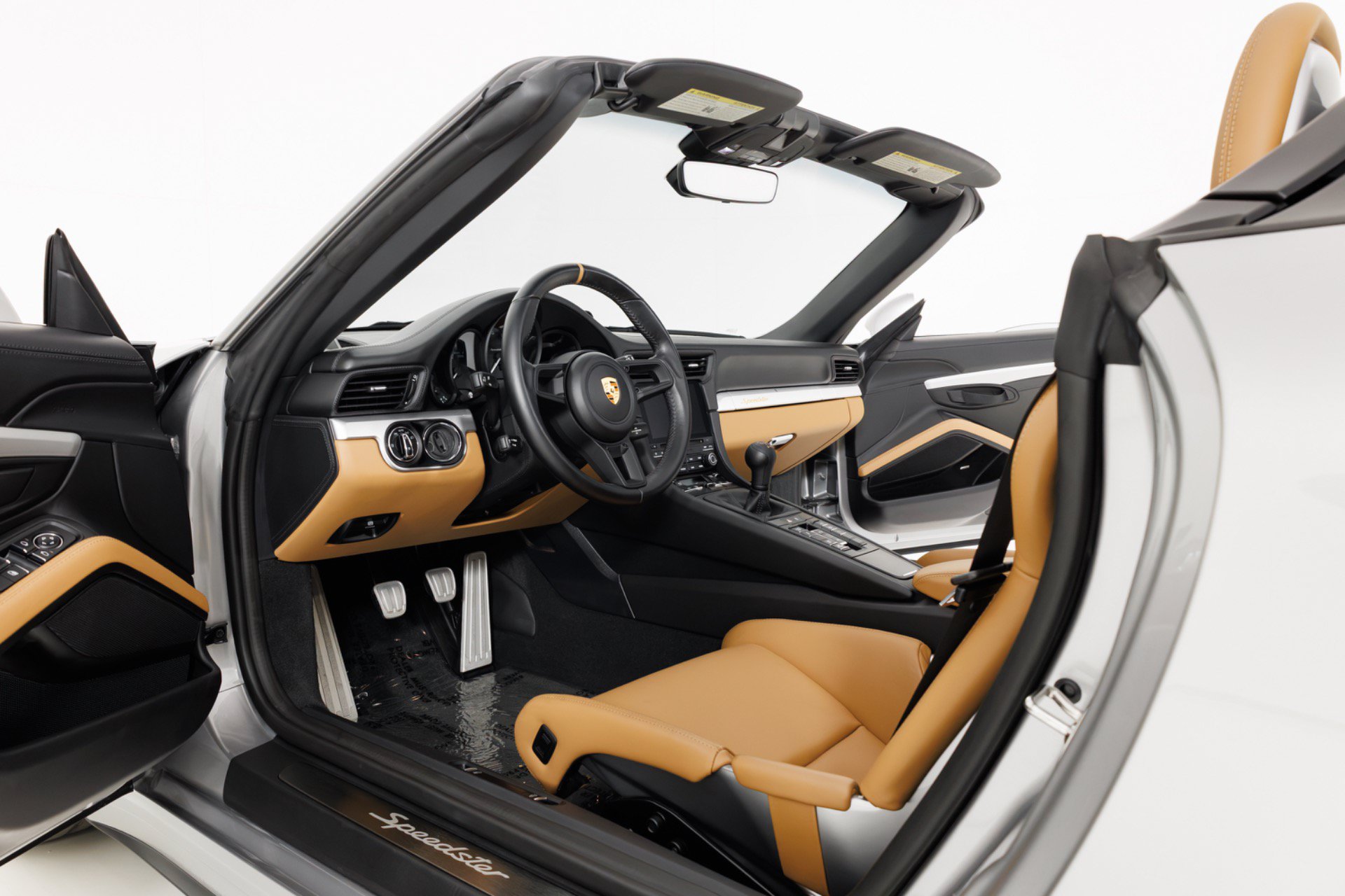Used 2019 Porsche 911 Speedster RWD image 16