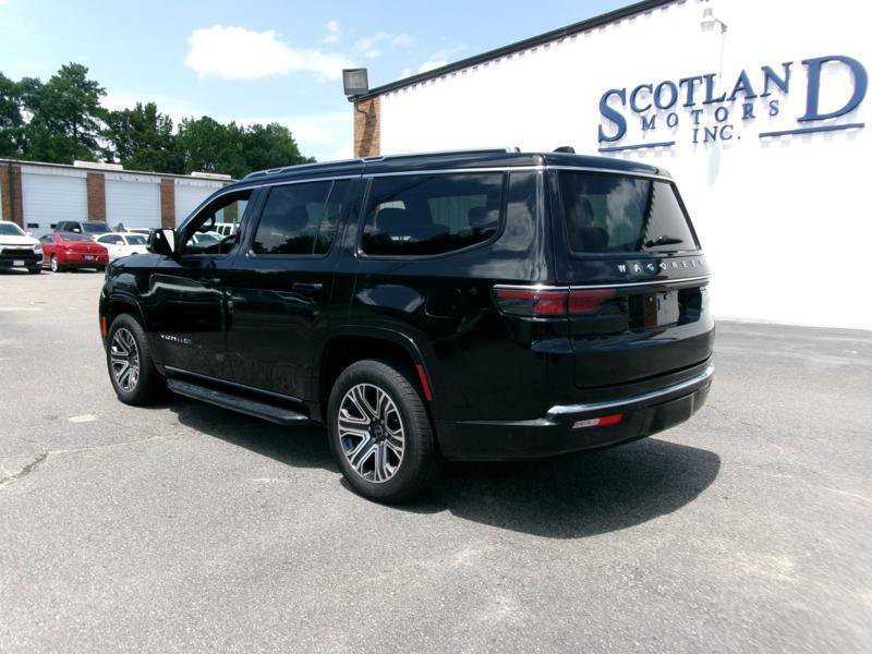 Used 2025 Jeep Wagoneer 4WD image 8