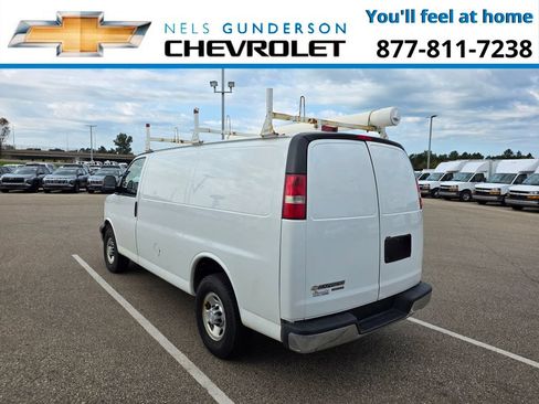 Used 2016 Chevrolet Express 3500 RWD image 5