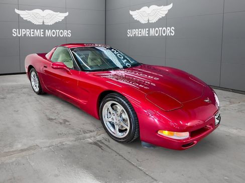 Used 2000 Chevrolet Corvette Coupe w/ Memory Pkg image 2
