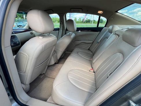 Used 2010 Buick Lucerne CXL FWD image 11