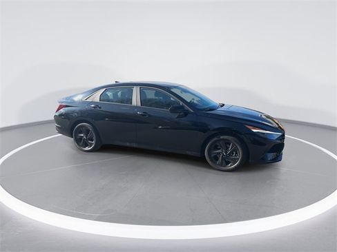 Certified 2023 Hyundai Elantra SEL image 9