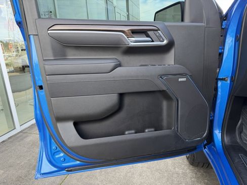 Used 2025 Chevrolet Silverado 1500 LT Trail Boss w/ LT Trail Boss Premium Package image 11