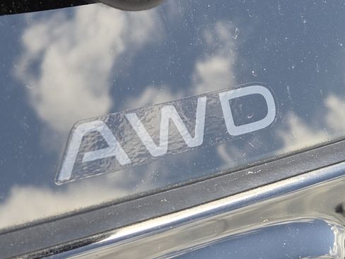 Used 2023 Honda CR-V EX-L image 11