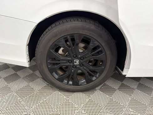 Used 2025 Honda Odyssey Sport-L image 18