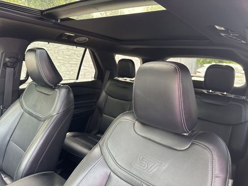 Used 2023 Ford Explorer ST w/ Equipment Group 401A AWD/4WD image 8