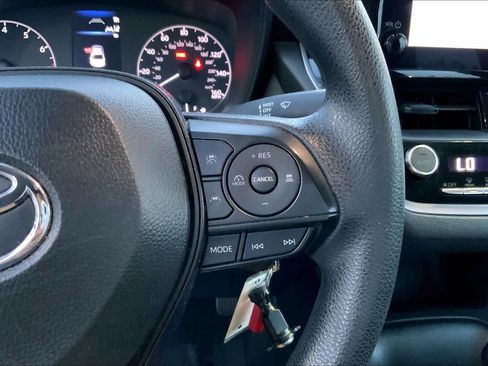 Used 2024 Toyota Corolla LE FWD image 22