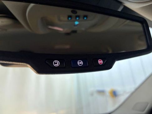 Used 2016 Chevrolet Equinox LTZ w/ Enhanced Convenience Package FWD image 29
