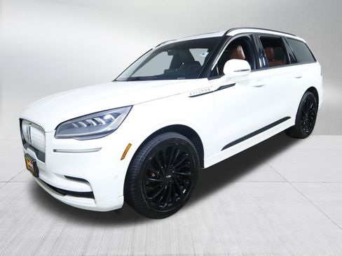 Used 2022 Lincoln Aviator Reserve w/ Equipment Group 201A AWD/4WD image 3