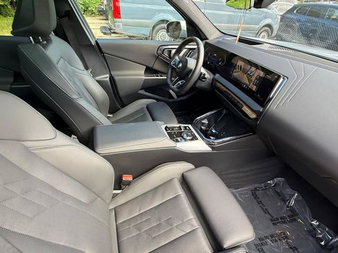 Used 2025 BMW X3 xDrive30i AWD/4WD image 11