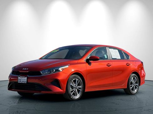 Certified 2023 Kia Forte LXS image 8