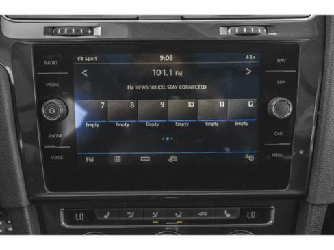 Used 2019 Volkswagen Golf Alltrack SE image 10