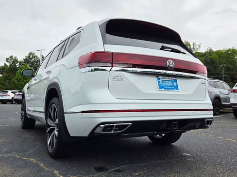 Used 2024 Volkswagen Atlas SEL Premium R-Line AWD/4WD image 5