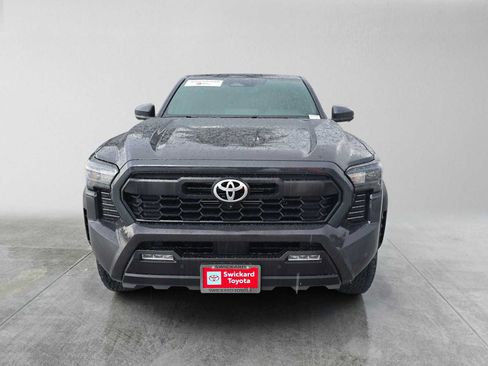 Used 2024 Toyota Tacoma TRD Off-Road w/ TRD Off Road Premium Package AWD/4WD image 9