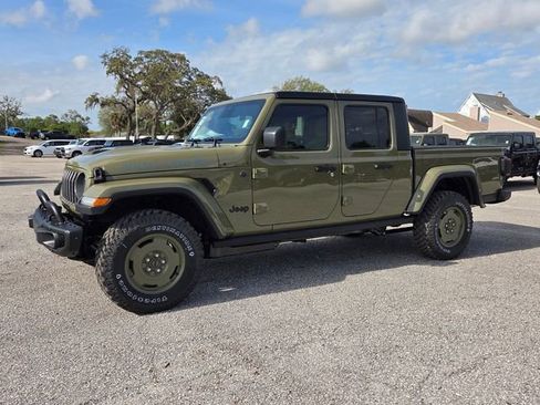 Used 2026 Jeep Gladiator Willys image 3