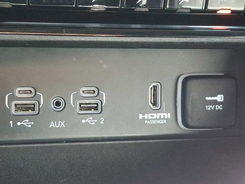 Used 2022 Jeep Grand Cherokee Limited 4xe image 25