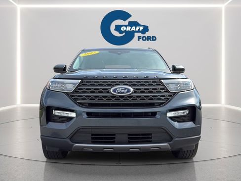 Used 2022 Ford Explorer XLT w/ Equipment Group 202A AWD/4WD image 3