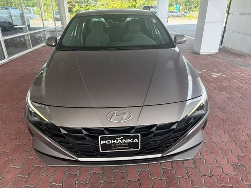 Used 2023 Hyundai Elantra SEL w/ Convenience Package FWD image 5