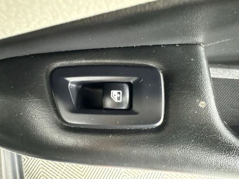 Used 2019 Jeep Compass Latitude FWD image 42