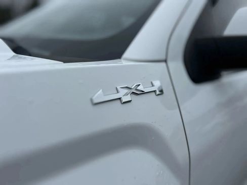 Used 2017 GMC Sierra 1500 SLE w/ SLE Value Package image 5