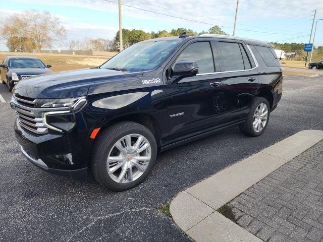 Used 2024 Chevrolet Tahoe High Country AWD/4WD image 3
