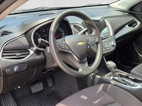 Used 2024 Chevrolet Malibu LS FWD image 9
