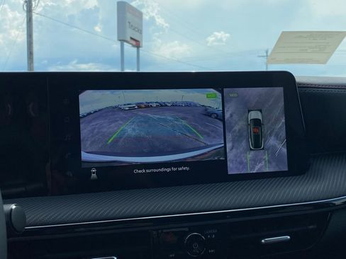 New 2025 Nissan Kicks SR image 26