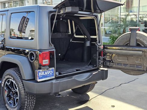 Used 2018 Jeep Wrangler Unlimited Sport S image 8