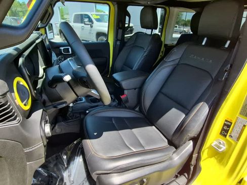 Used 2024 Jeep Wrangler Unlimited Sahara AWD/4WD image 10
