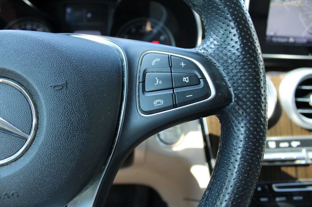 Used 2019 Mercedes-Benz GLC 300 4MATIC image 24