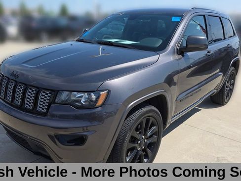 Used 2018 Jeep Grand Cherokee Altitude AWD/4WD image 1