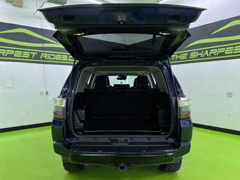 Used 2021 Toyota 4Runner TRD Off-Road Premium w/ Moonroof Package AWD/4WD image 9