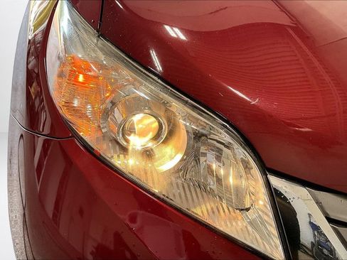 Used 2017 Toyota Sienna XLE w/ XLE Navigation Package FWD image 32