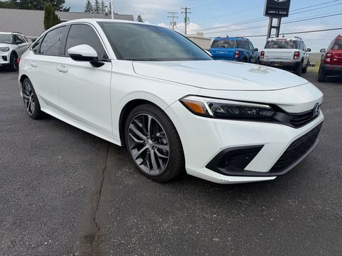 Used 2024 Honda Civic Touring image 9