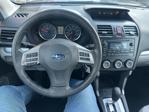 Used 2014 Subaru Forester 2.5i w/ Popular Package #1 AWD/4WD image 4