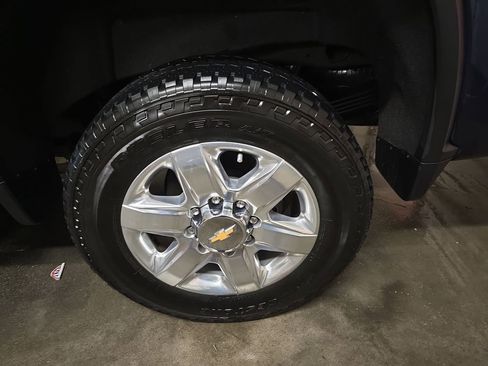 Used 2022 Chevrolet Silverado 2500 LTZ w/ LTZ Premium Package image 29