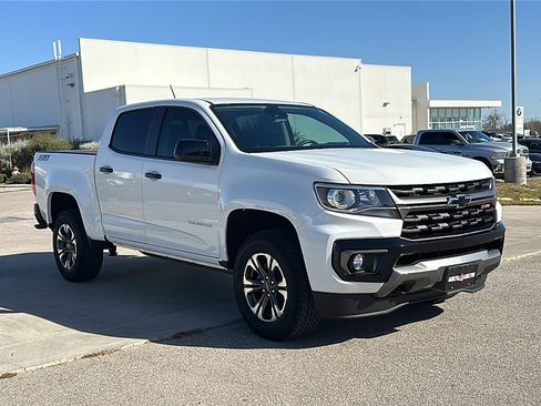 Used 2022 Chevrolet Colorado Z71 w/ Safety Package image 10