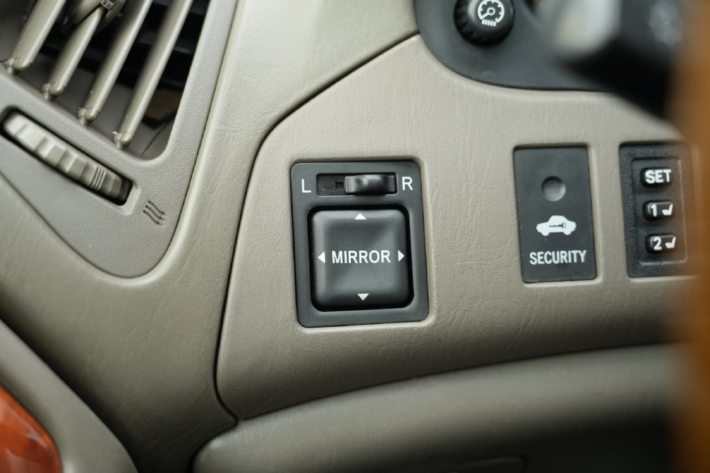Used 2002 Lexus RX 300 4WD w/ Premium Pkg Plus image 45