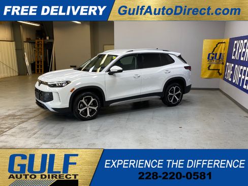 Used 2026 Volkswagen Tiguan SE AWD/4WD image 5