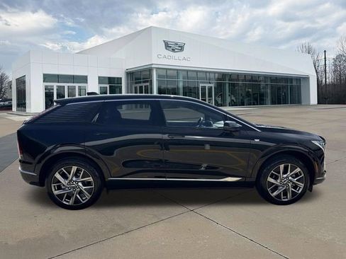 Certified 2025 Cadillac Optiq Luxury 2 w/ LPO, Floor Liner Package AWD/4WD image 2