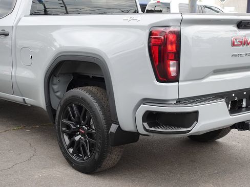 Used 2024 GMC Sierra 1500 Pro w/ Graphite Edition AWD/4WD image 9