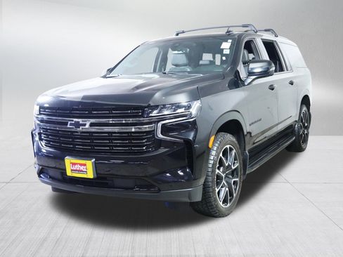 Used 2022 Chevrolet Suburban RST w/ Luxury Package AWD/4WD image 3