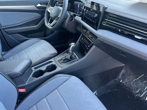 New 2026 Volkswagen Jetta SE FWD image 15
