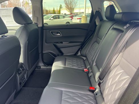 New 2026 Nissan Rogue Platinum w/ Platinum Premium Package AWD/4WD image 22