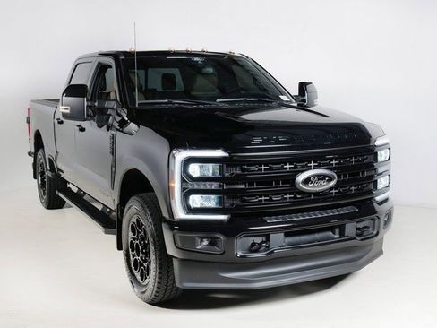 Used 2024 Ford F250 Lariat w/ Black Appearance Package AWD/4WD image 10