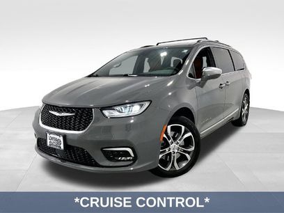 Used 2022 Chrysler Pacifica Pinnacle