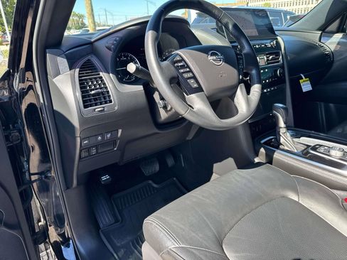 Used 2023 Nissan Armada SL w/ Midnight Edition Package image 18