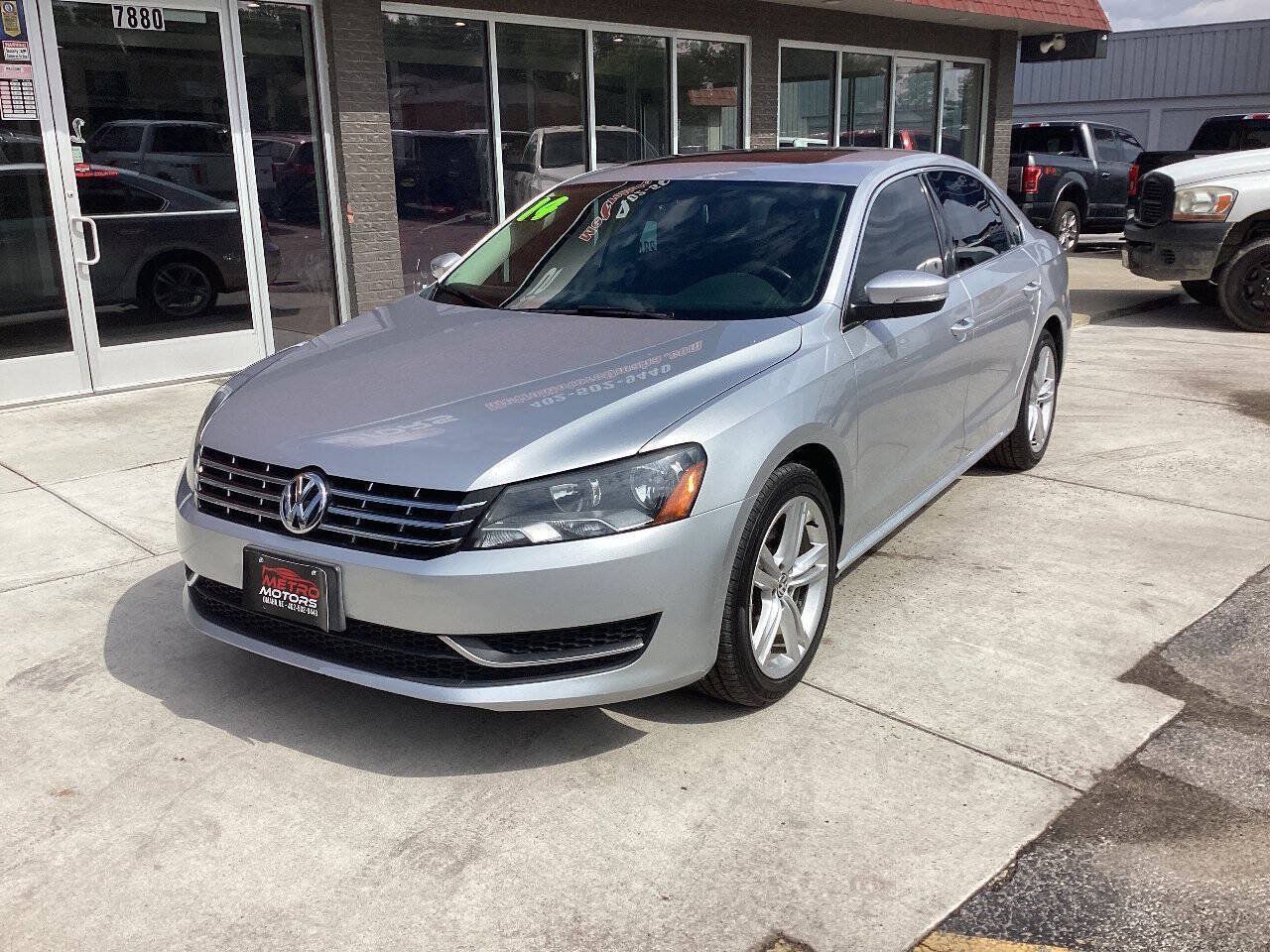 Used 2014 Volkswagen Passat TDI SE FWD image 2