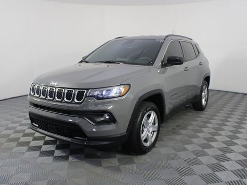 Used 2023 Jeep Compass Latitude image 20
