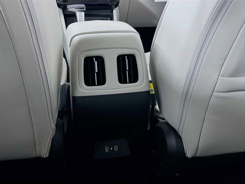 New 2025 Hyundai Tucson SEL image 16